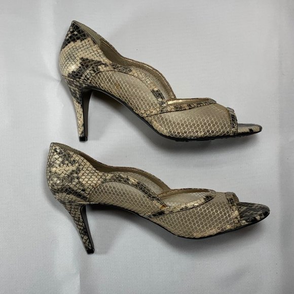 Adrienne Vittadini Snake Print Open Toe Pump NWOT - Picture 2 of 7